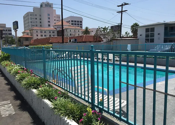  Travelodge By Wyndham Hollywood-Vermont/Sunset