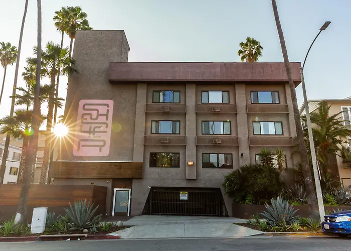  Shelter Los Angeles
