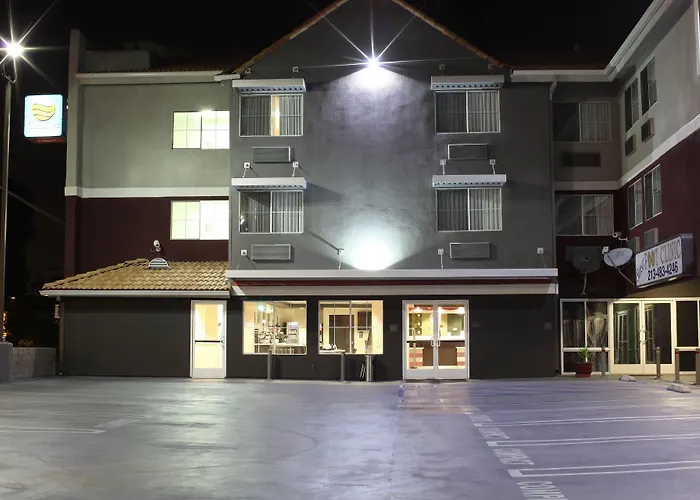 Comfort Near Hollywood